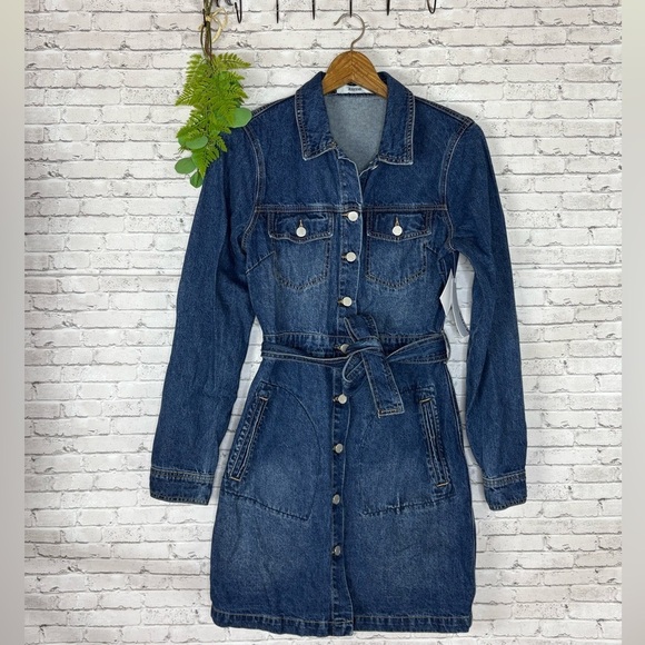 JustFab Dresses & Skirts - NWT JustFab Dark Wash Mini Belted Denim Shirt Dress
